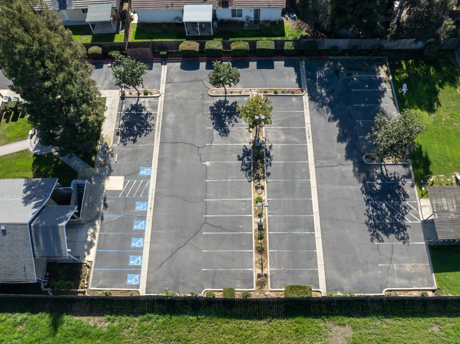2127 S Giddings, Visalia, CA 93277