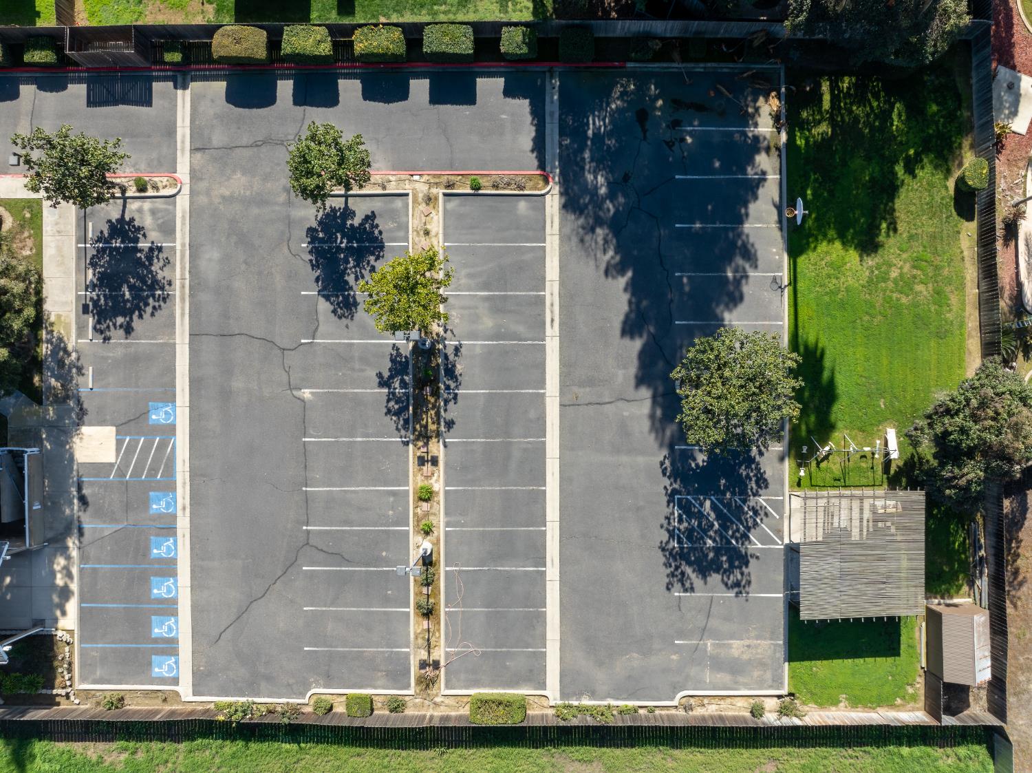 2127 S Giddings, Visalia, CA 93277