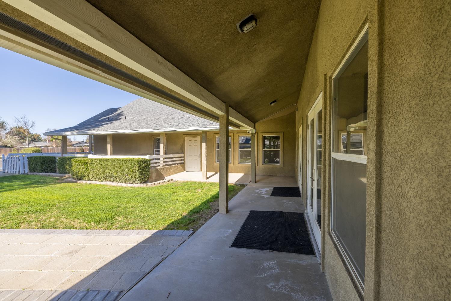 2127 S Giddings, Visalia, CA 93277