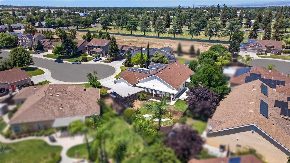 103 W Polson Ave, Clovis, CA 93612