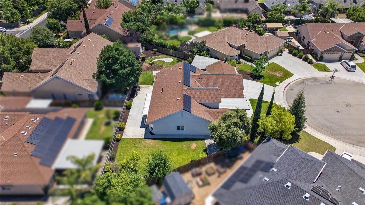 103 W Polson Ave, Clovis, CA 93612