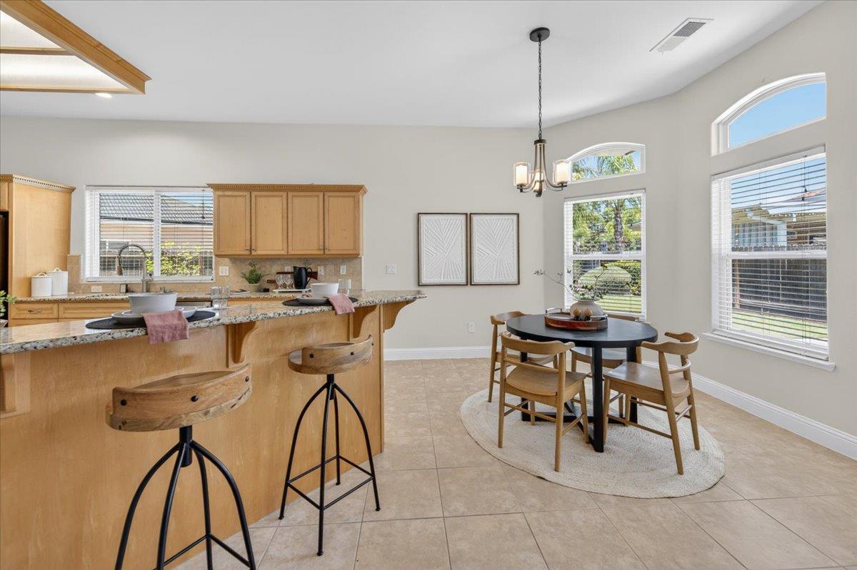 103 W Polson Ave, Clovis, CA 93612