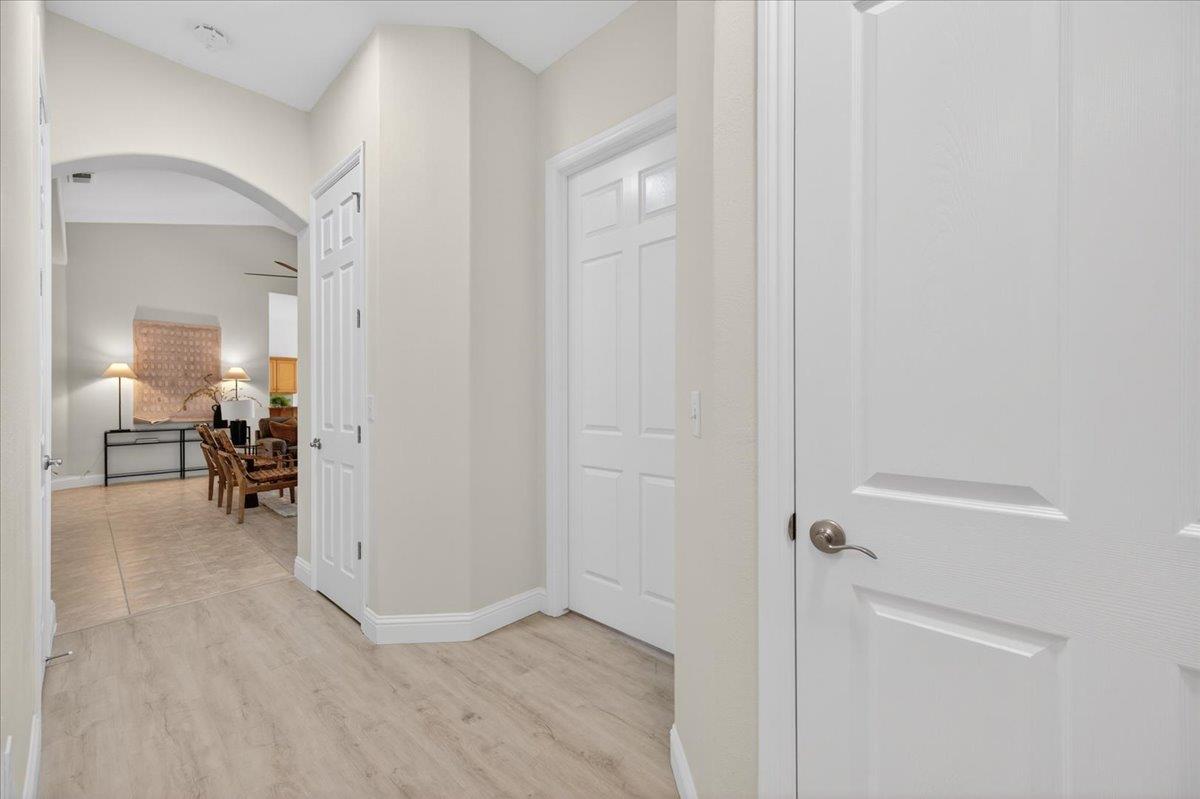 103 W Polson Ave, Clovis, CA 93612
