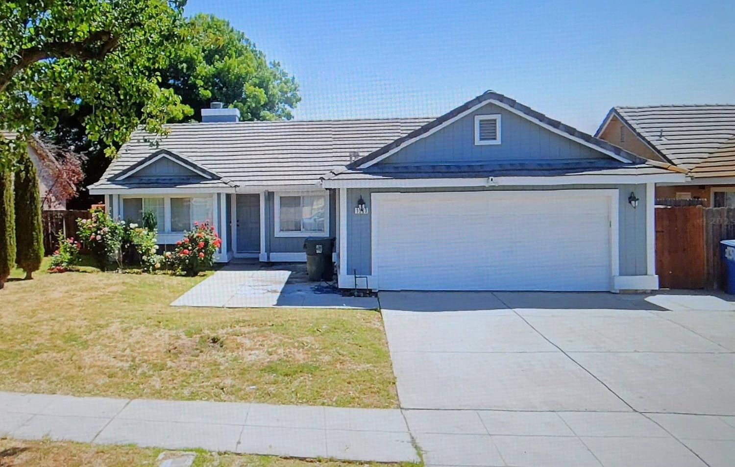 1363 Seneca Dr, Madera, CA 93637