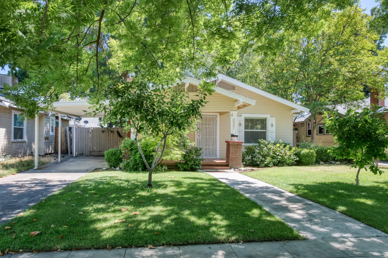 546 E Michigan Ave, Fresno, CA 93704