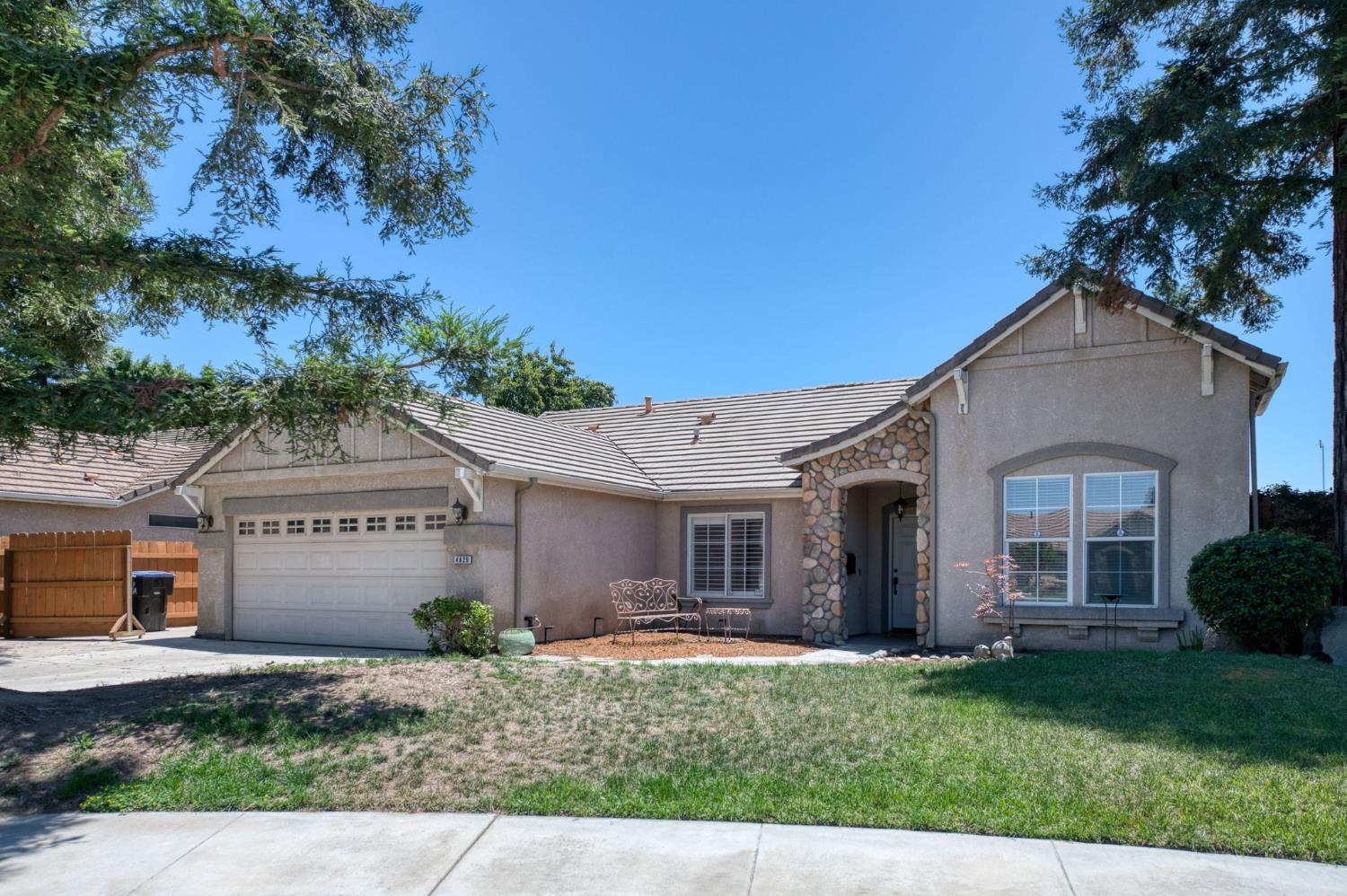 4829 W Cherry Ct, Visalia, CA 93277