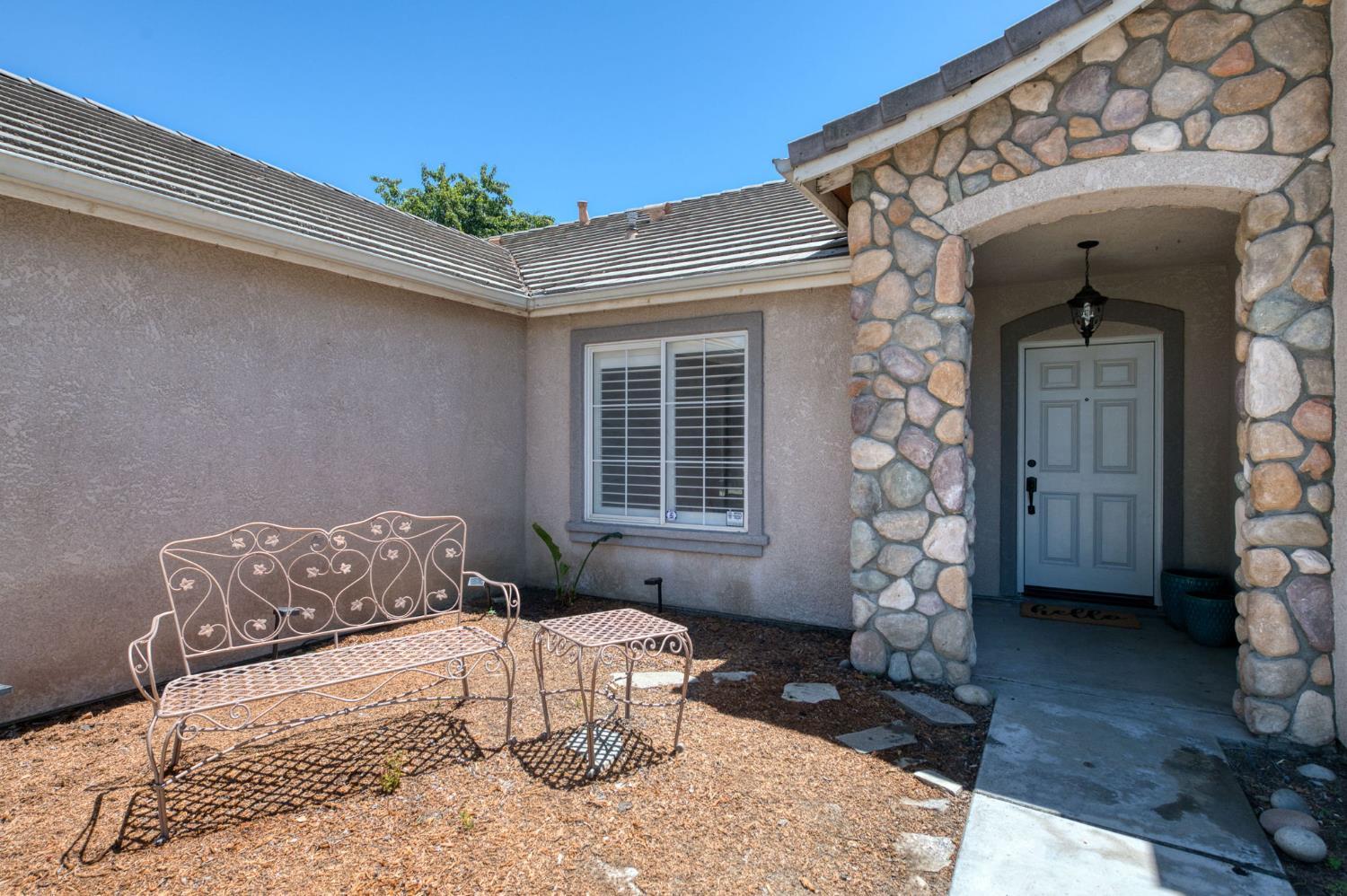 4829 W Cherry Ct, Visalia, CA 93277