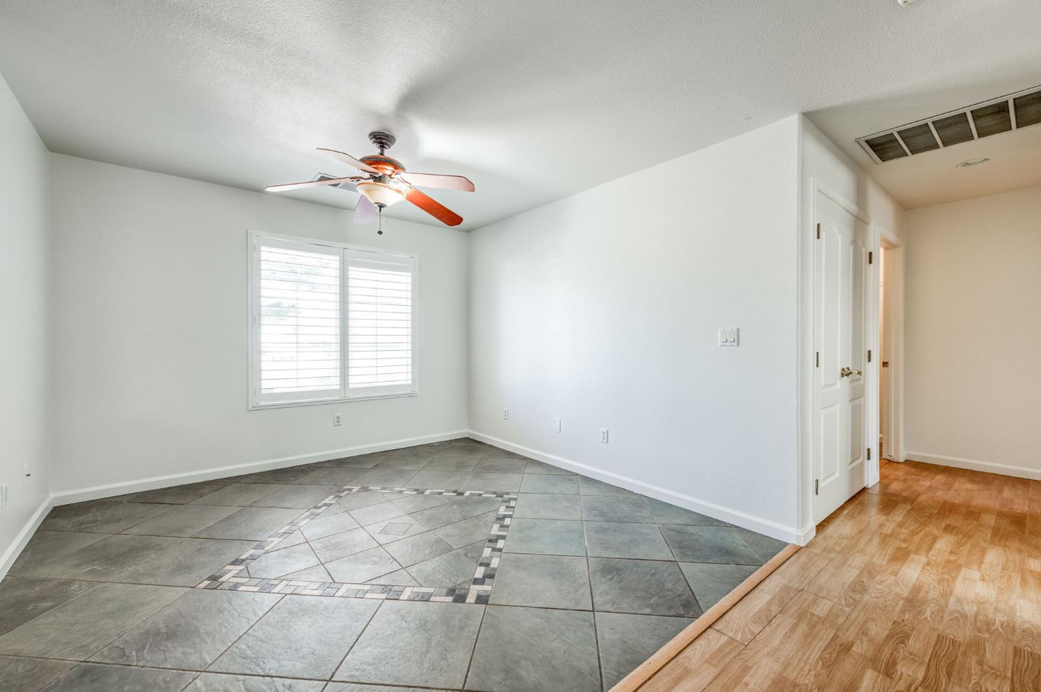 4829 W Cherry Ct, Visalia, CA 93277