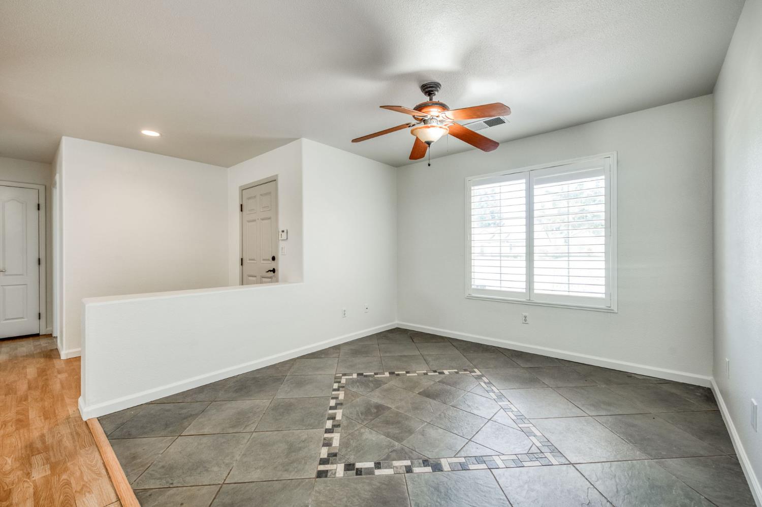 4829 W Cherry Ct, Visalia, CA 93277