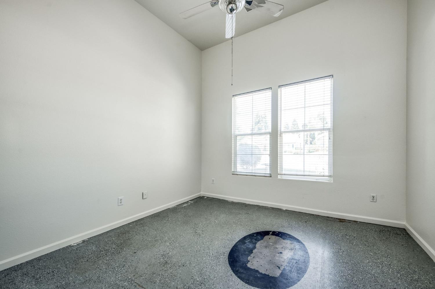 4829 W Cherry Ct, Visalia, CA 93277