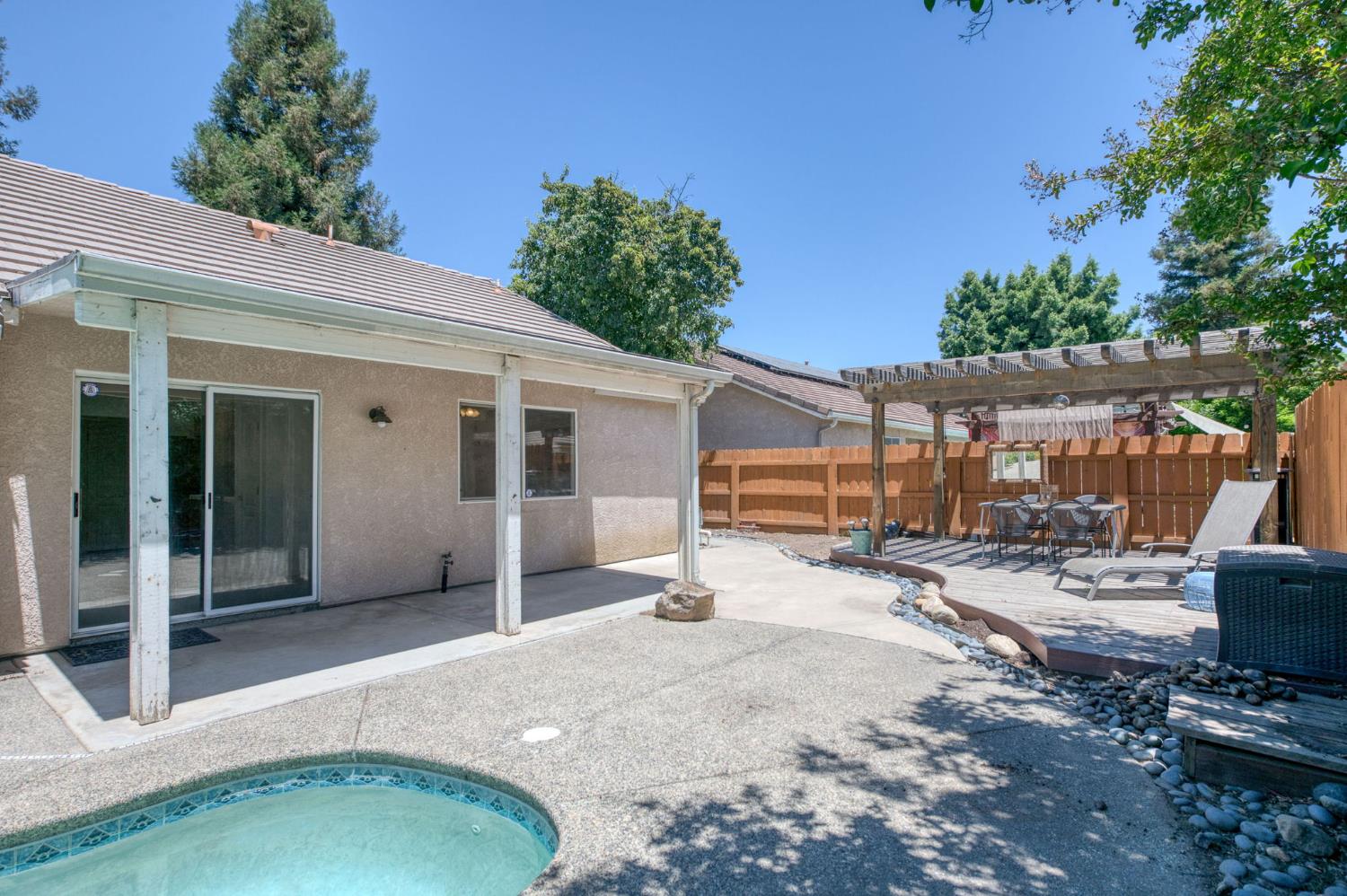4829 W Cherry Ct, Visalia, CA 93277