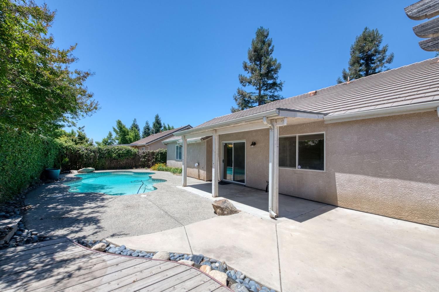 4829 W Cherry Ct, Visalia, CA 93277