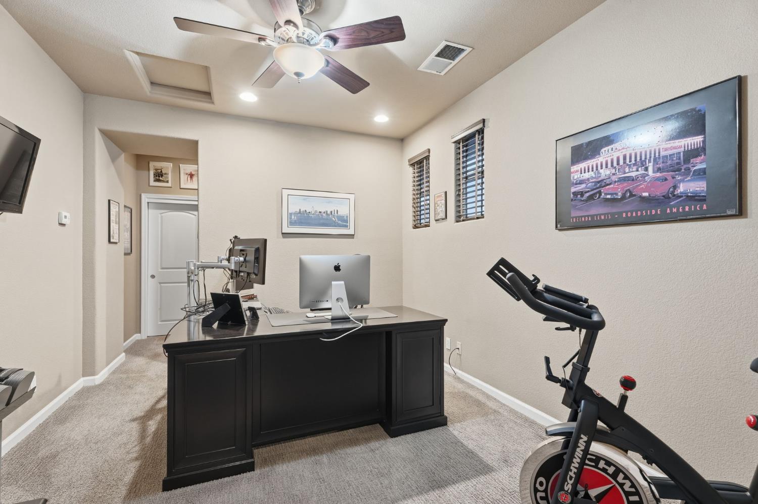 6551 E Orleans Ave, Fresno, CA 93727