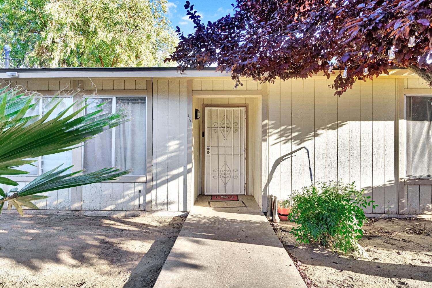 1504 N San Pablo Ave #101, Fresno, CA 93728