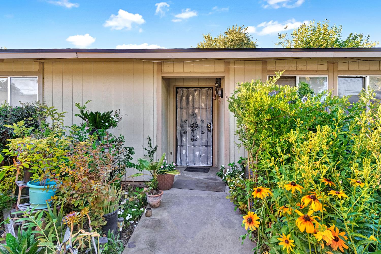 1504 N San Pablo Ave #101, Fresno, CA 93728