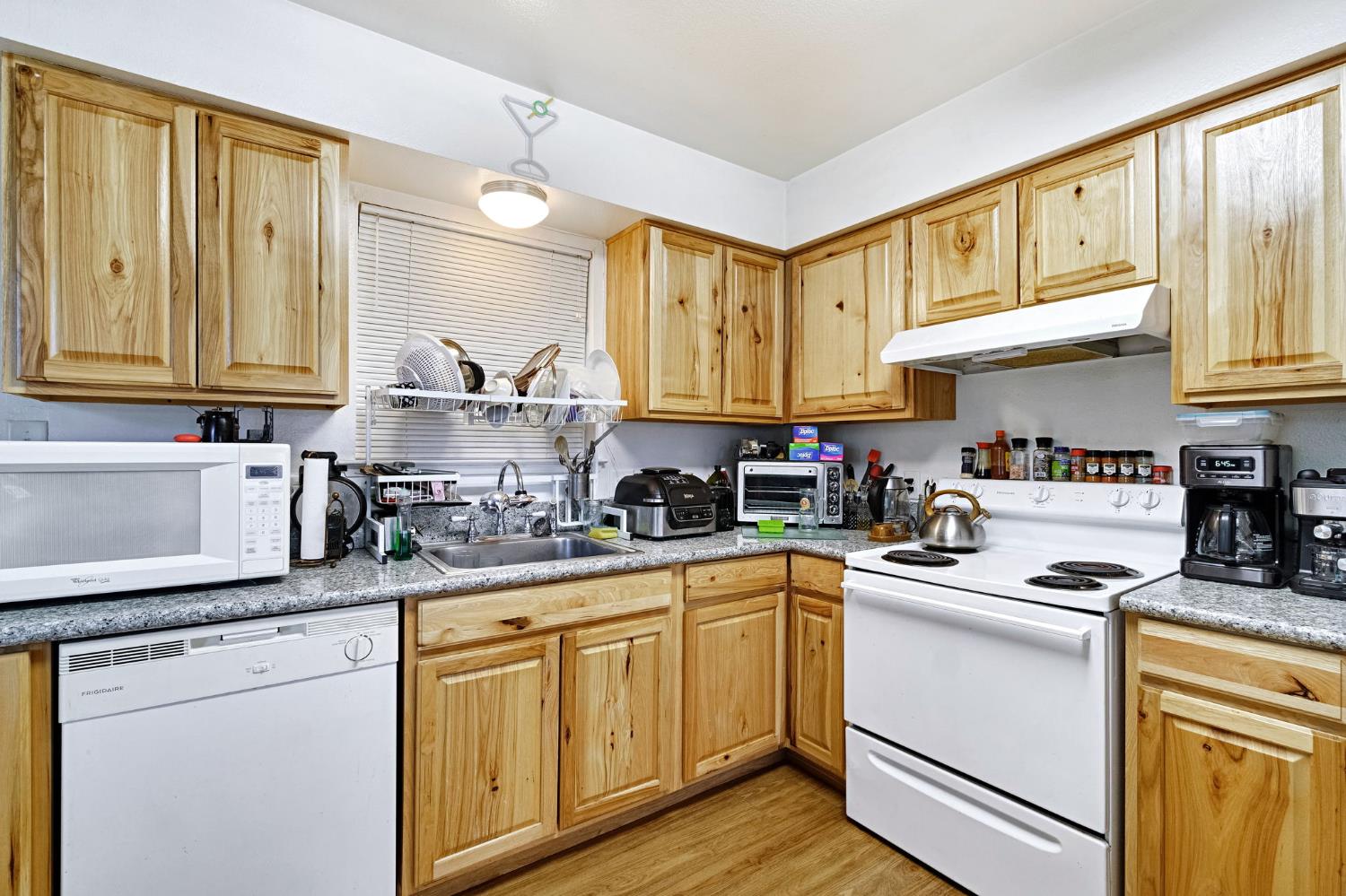 1504 N San Pablo Ave #101, Fresno, CA 93728
