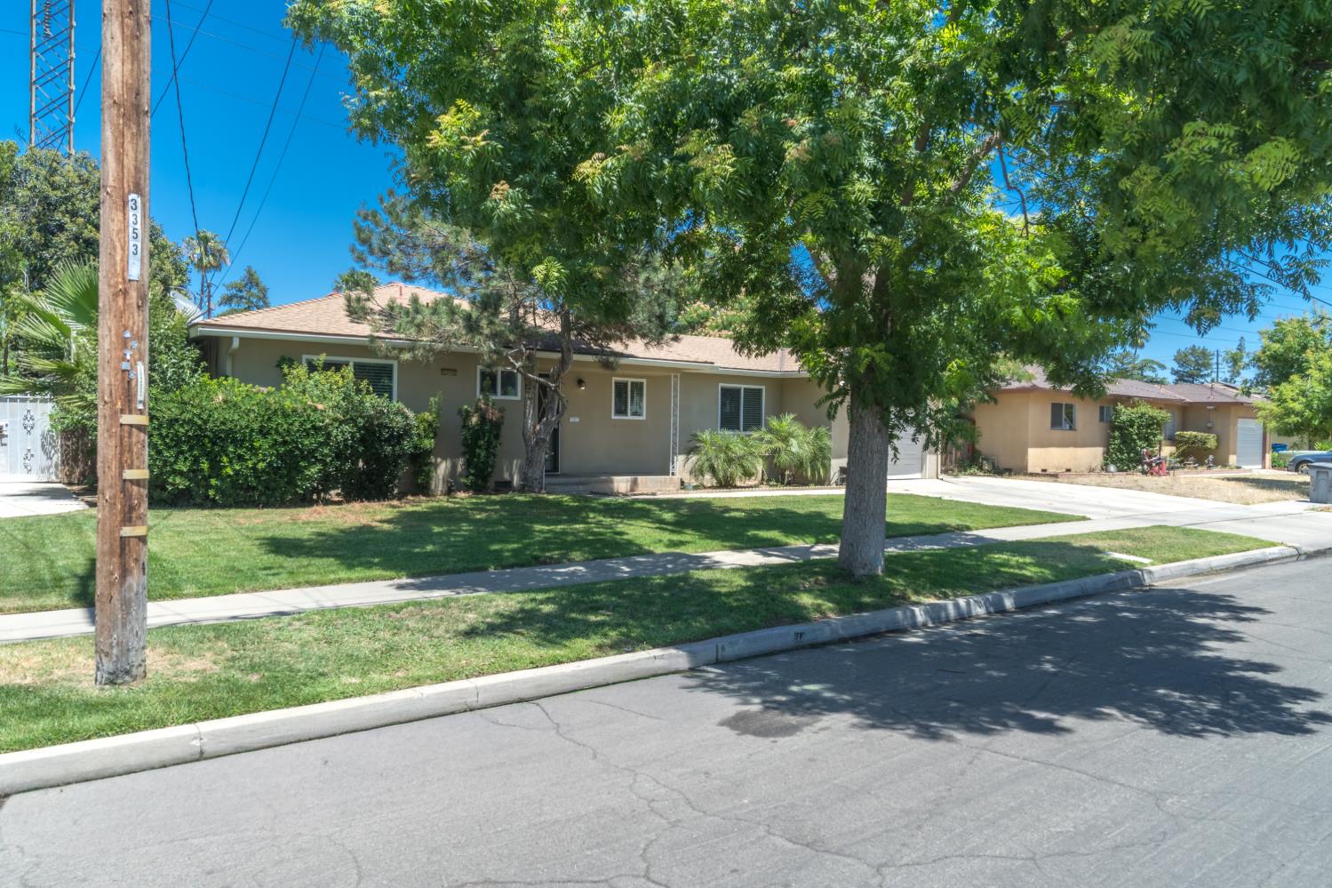 712 W Sussex Way, Fresno, CA 93705