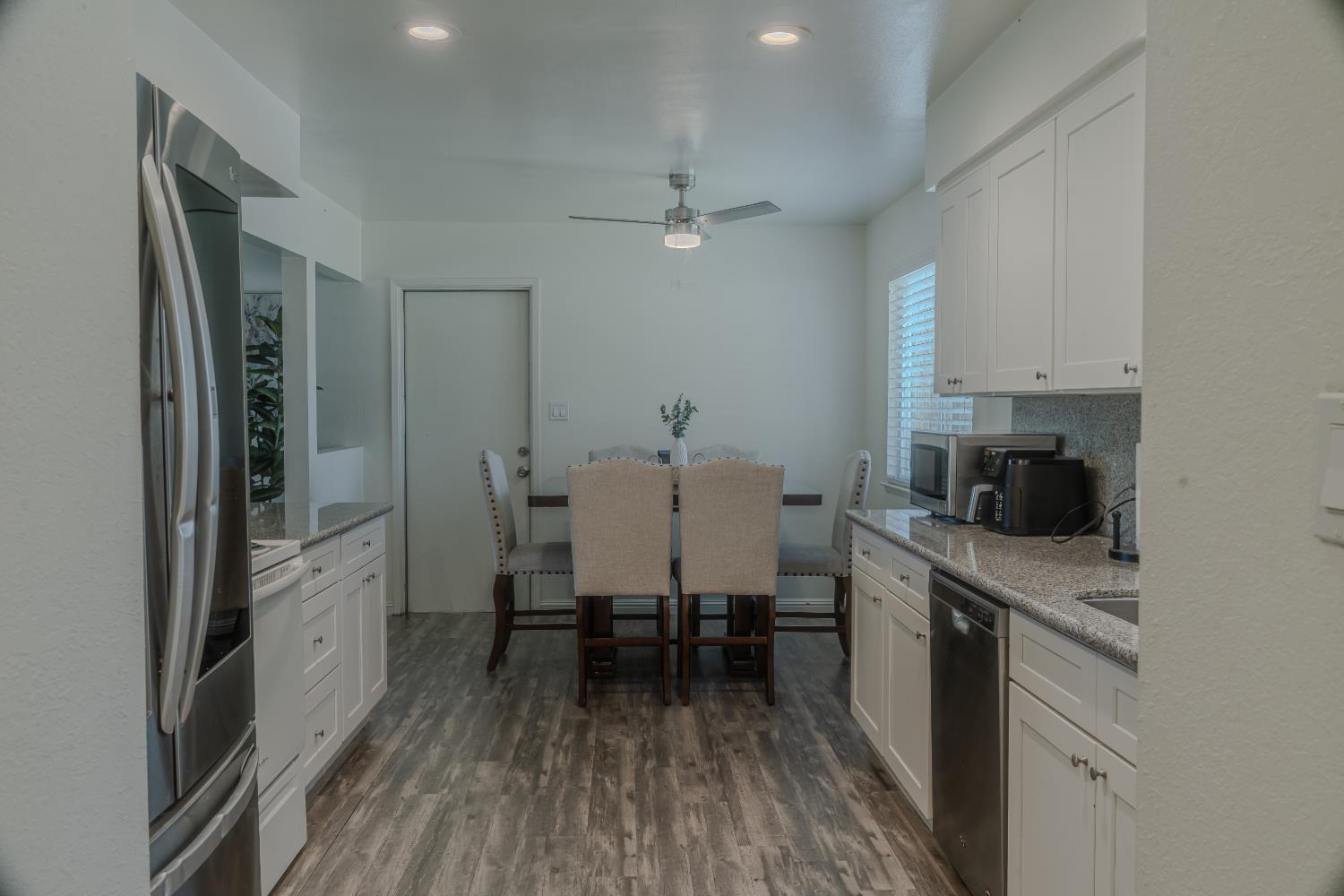 712 W Sussex Way, Fresno, CA 93705