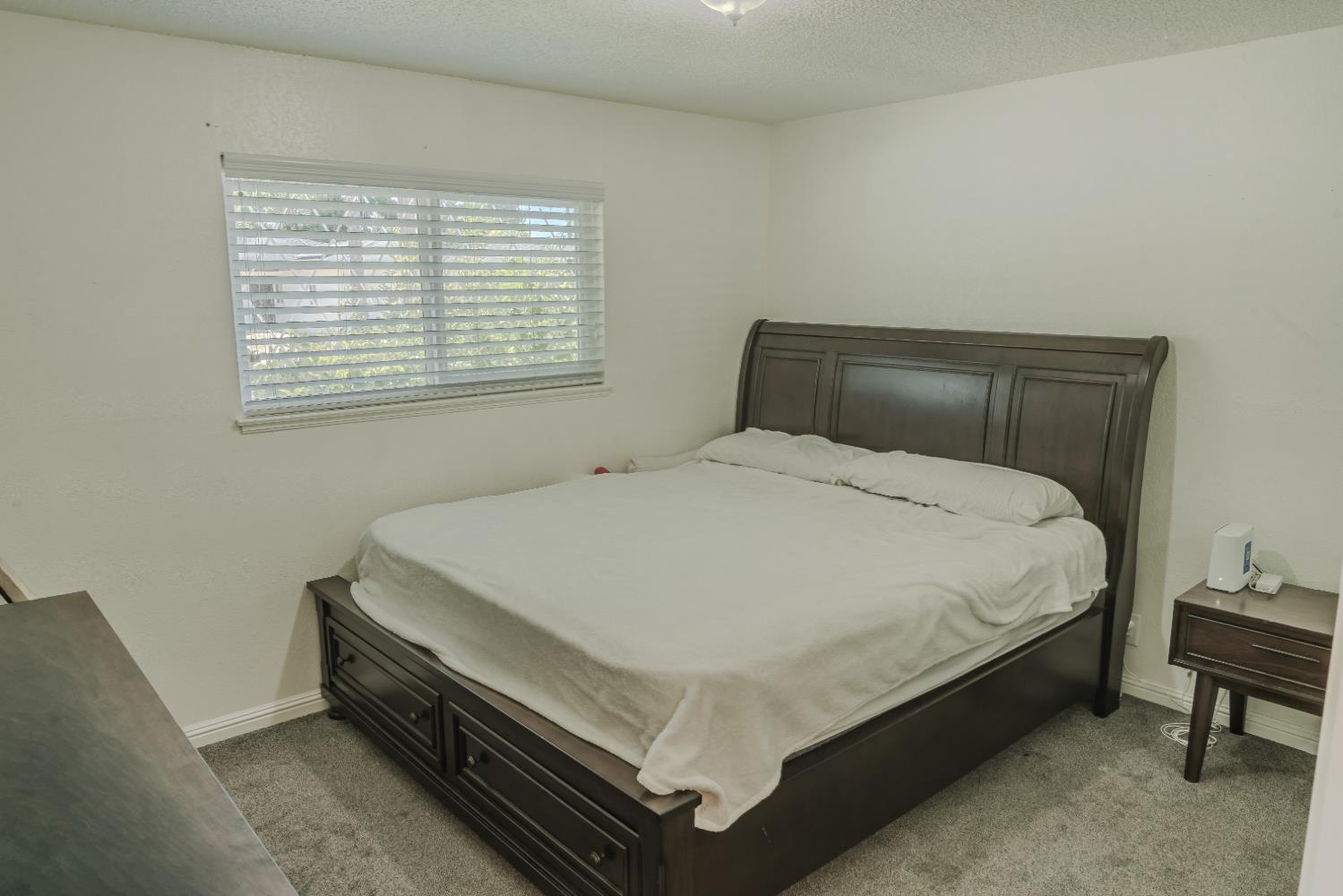 712 W Sussex Way, Fresno, CA 93705