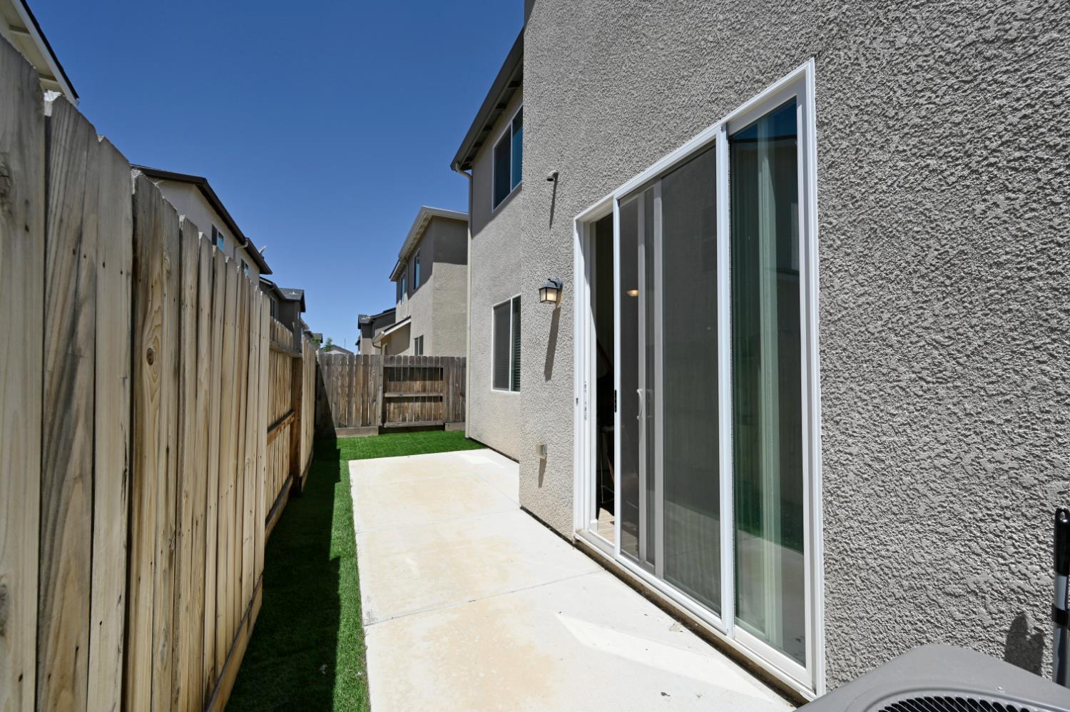 6429 E Moscato Dr, Fresno, CA 93727