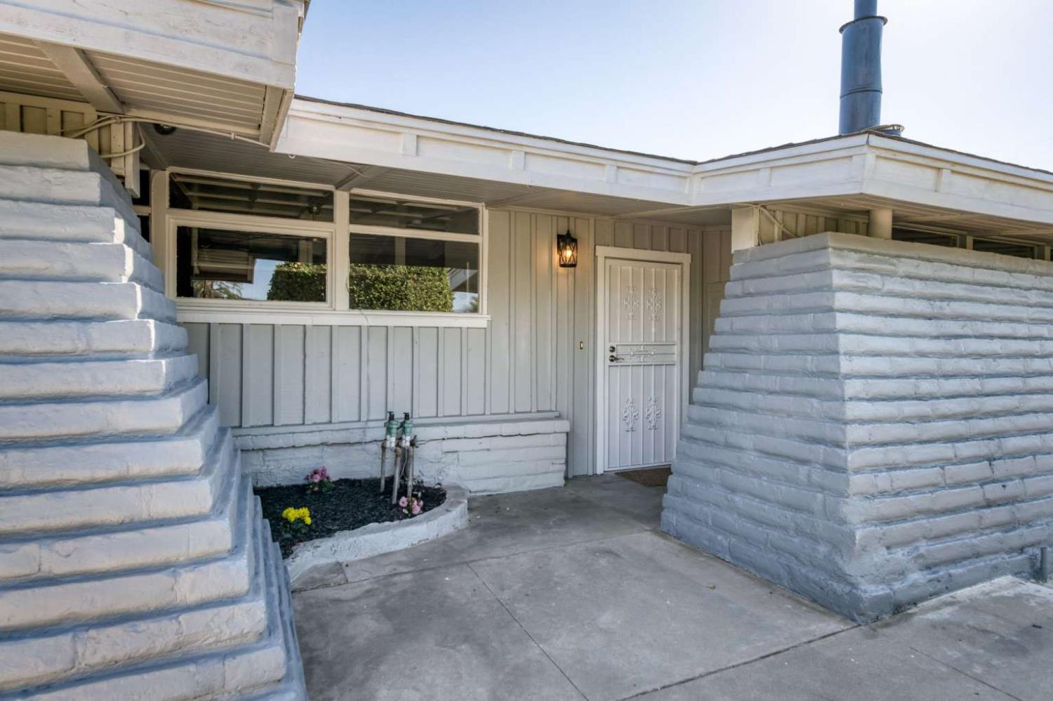 5512 E Ashlan Ave, Fresno, CA 93727