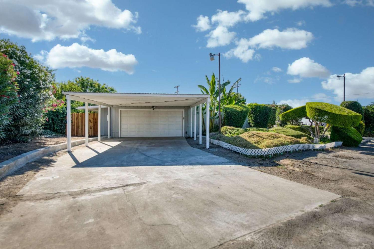 5512 E Ashlan Ave, Fresno, CA 93727