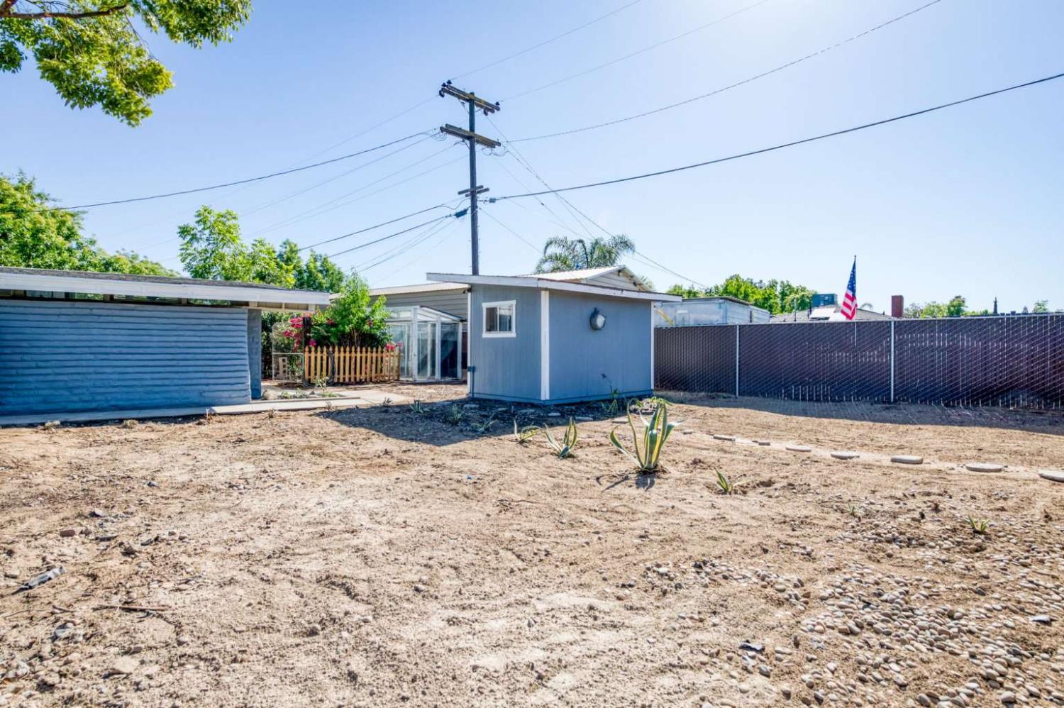 5512 E Ashlan Ave, Fresno, CA 93727