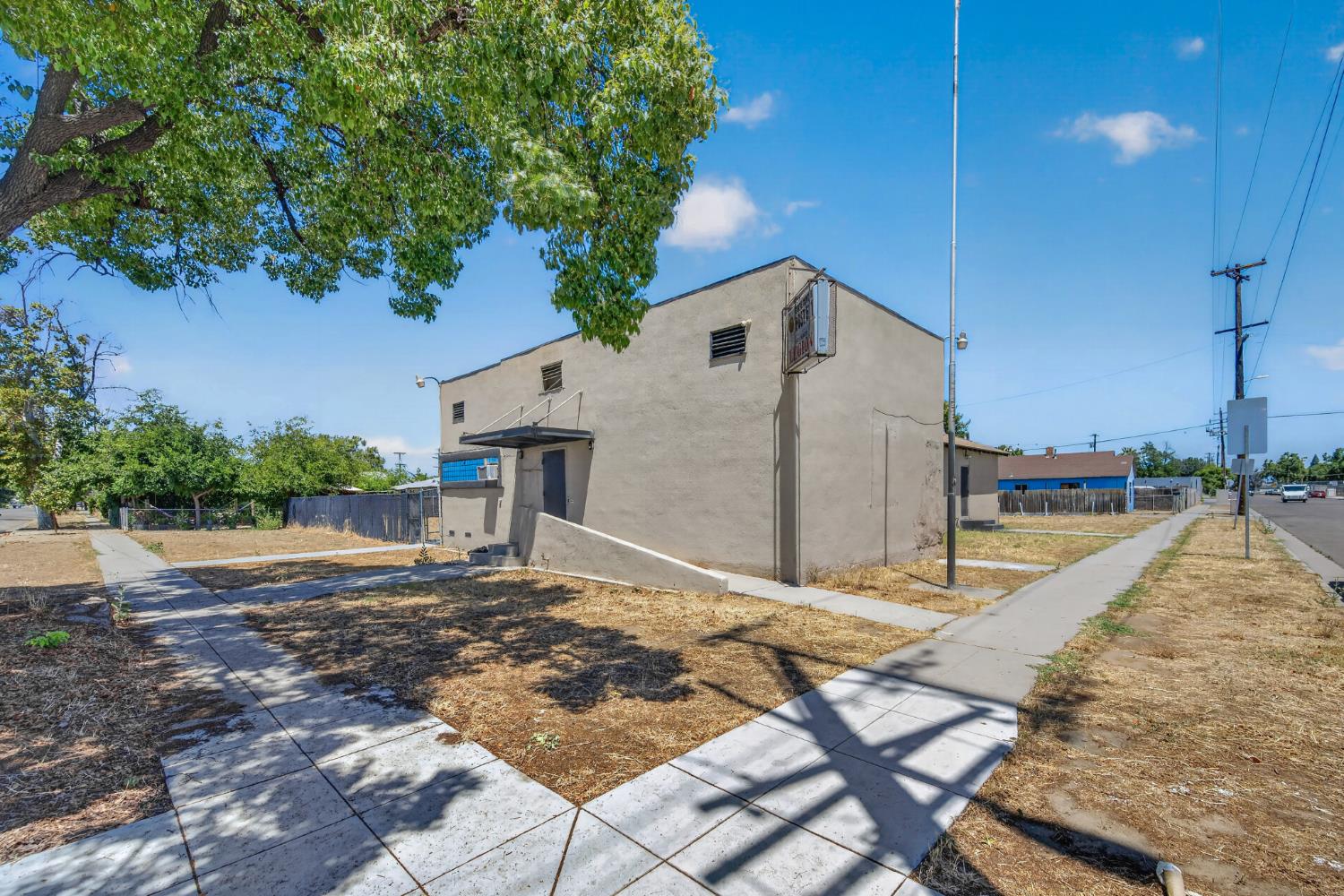 732 S Trinity St, Fresno, CA 93706