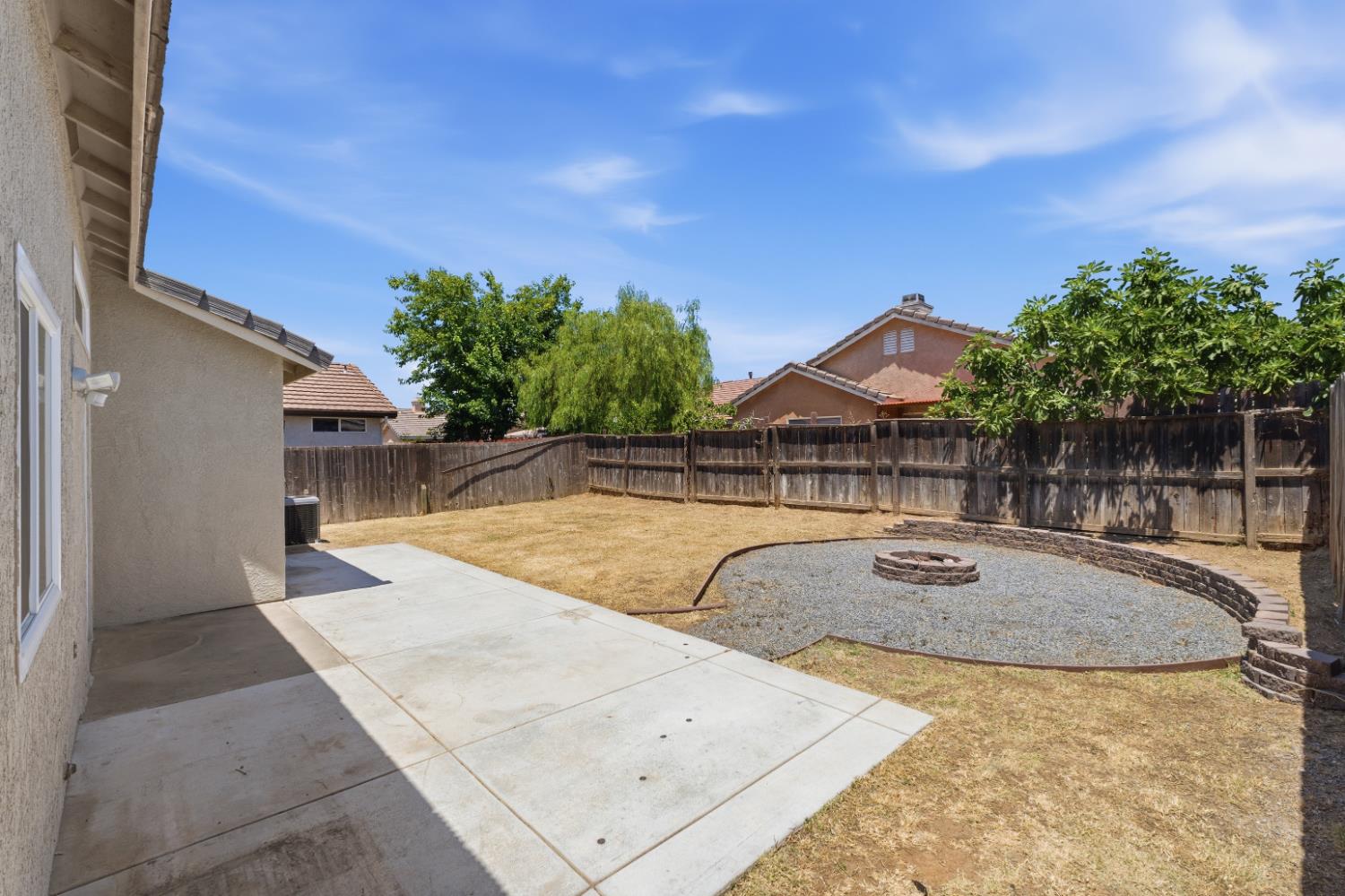 5642 W Donner Ave, Fresno, CA 93722