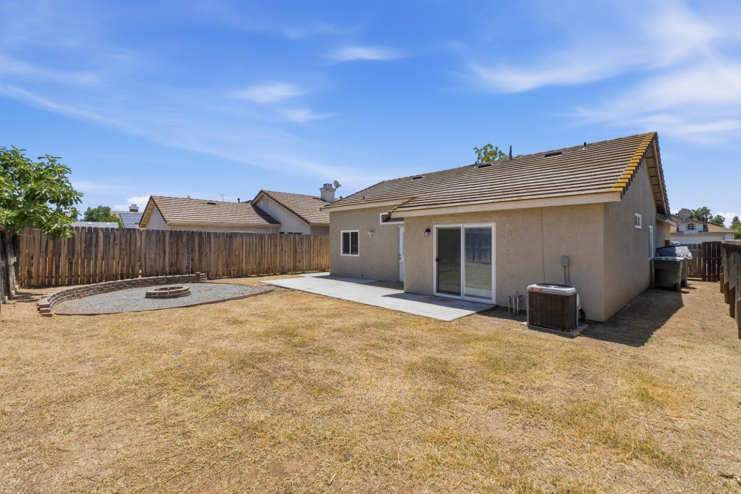5642 W Donner Ave, Fresno, CA 93722
