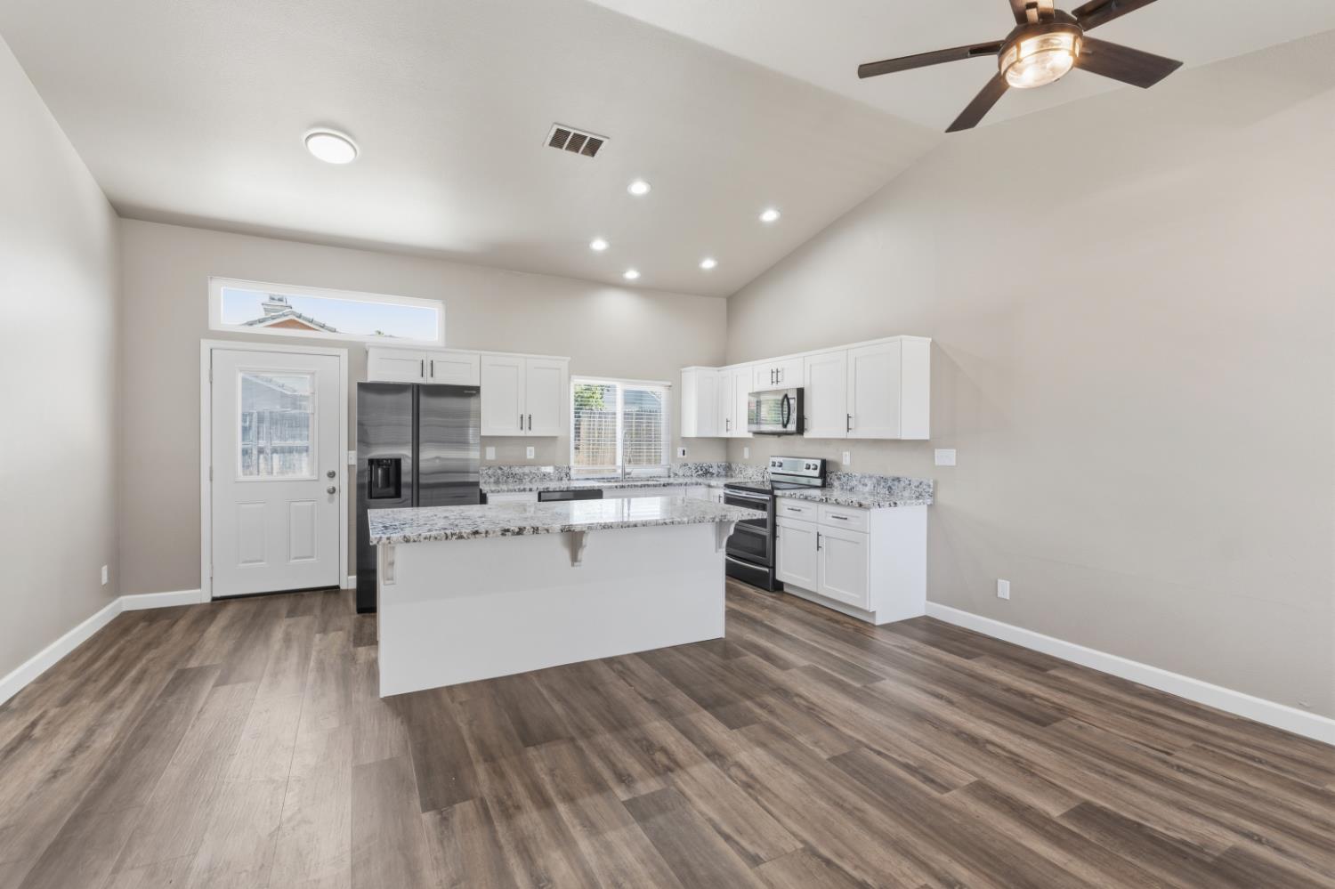 5642 W Donner Ave, Fresno, CA 93722