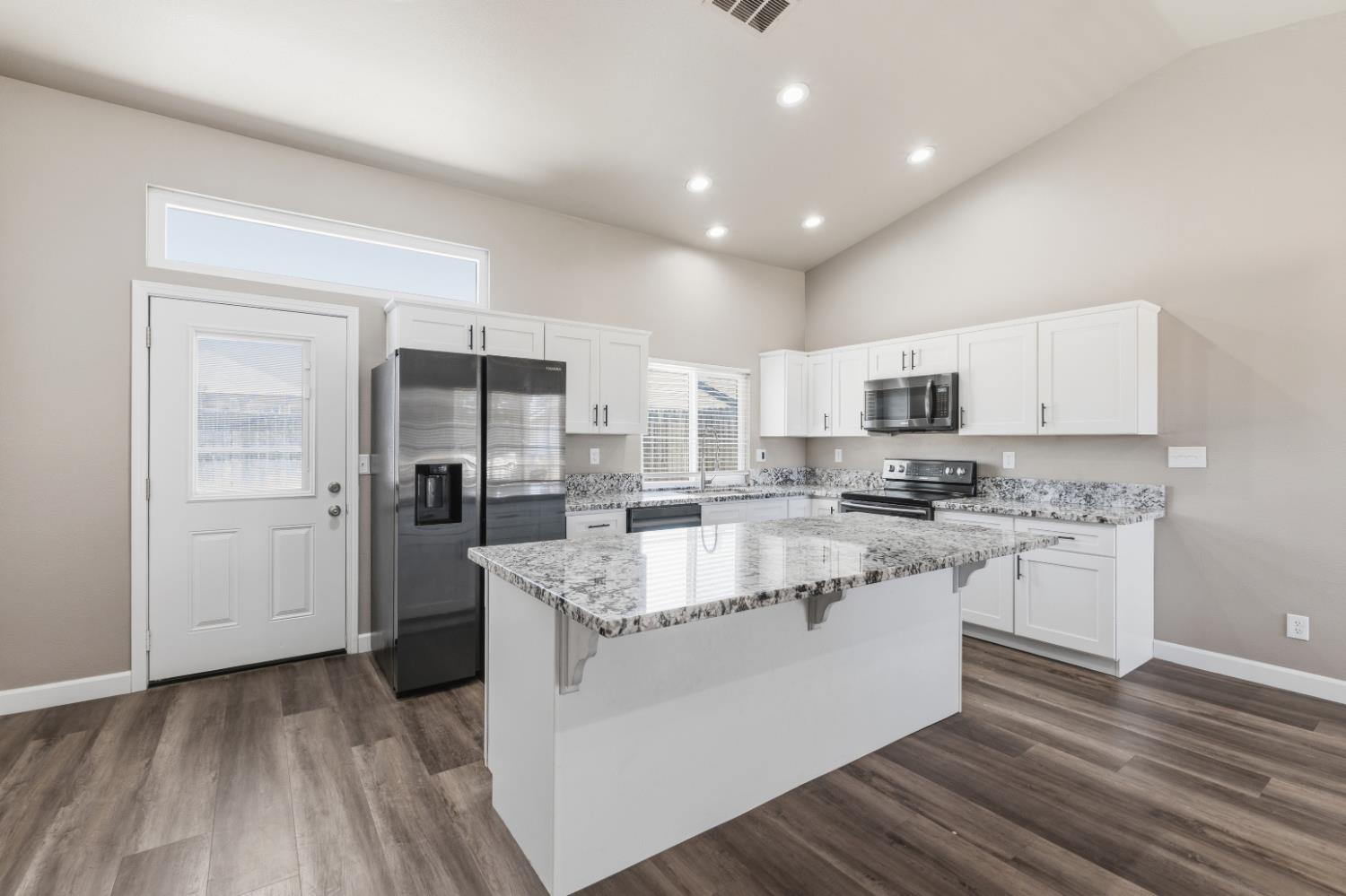 5642 W Donner Ave, Fresno, CA 93722
