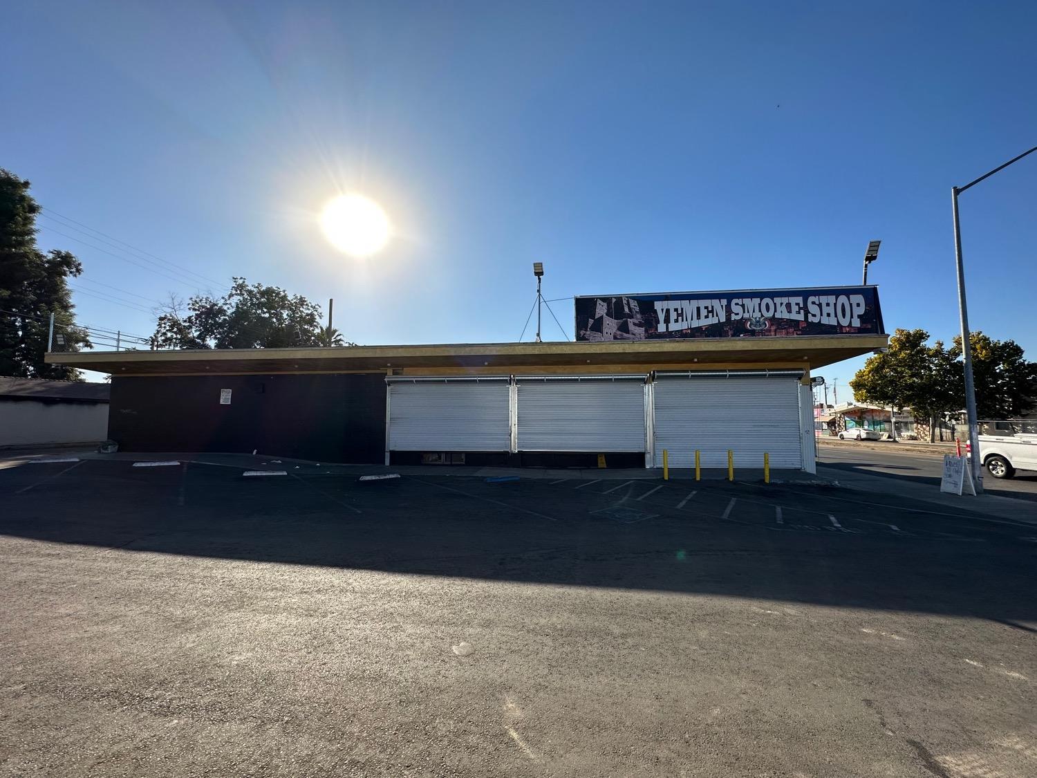 3052 E Belmont Ave, Fresno, CA 93701