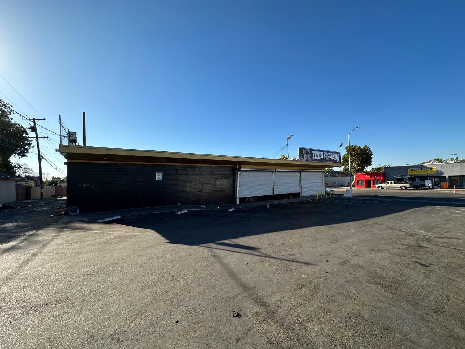 3052 E Belmont Ave, Fresno, CA 93701