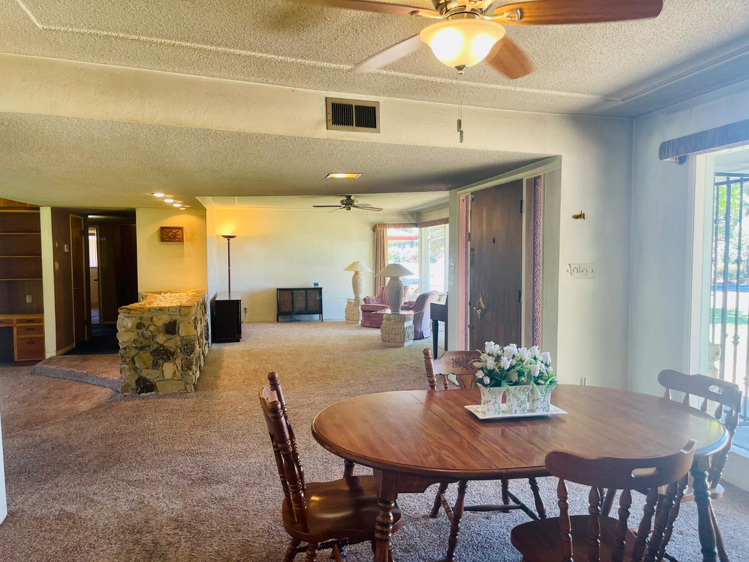 1111 W Kearney Blvd, Fresno, CA 93706