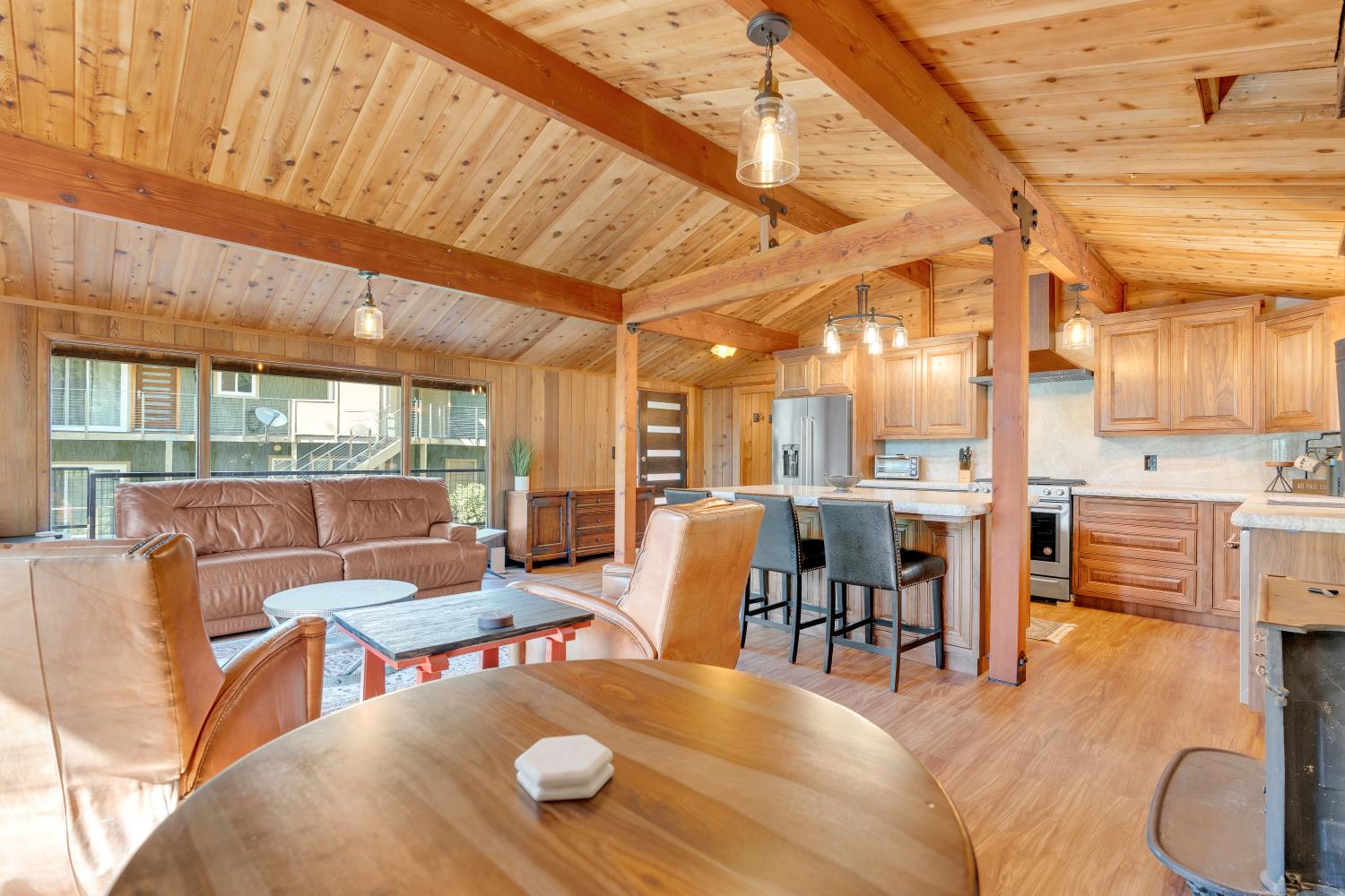 38954 Lake Point Ct, Bass Lake, CA 93604