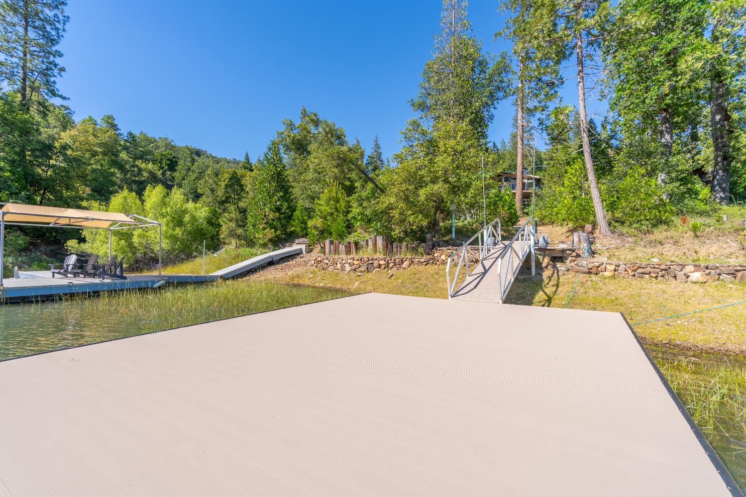 38954 Lake Point Ct, Bass Lake, CA 93604