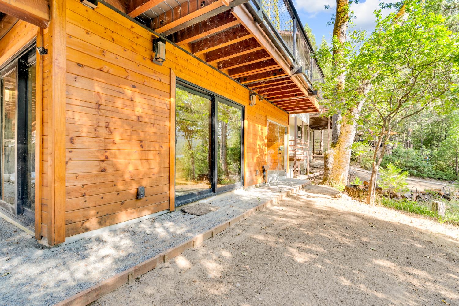 38954 Lake Point Ct, Bass Lake, CA 93604