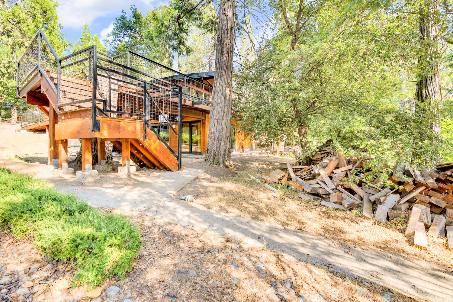 38954 Lake Point Ct, Bass Lake, CA 93604