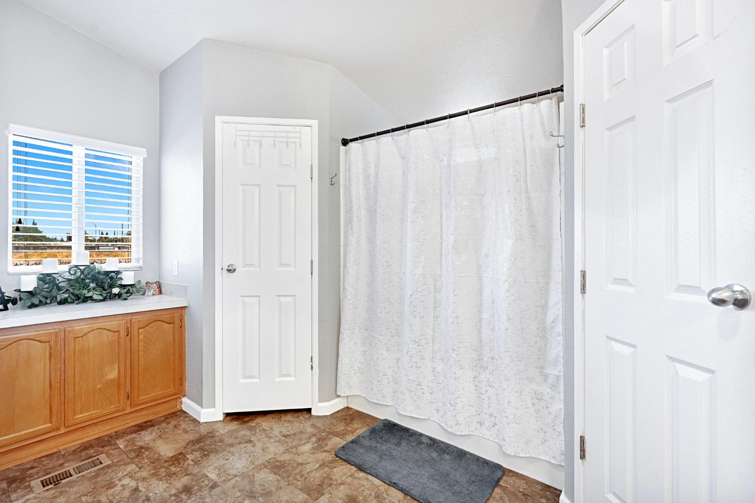6450 N Winton Way #27, Winton, CA 95388