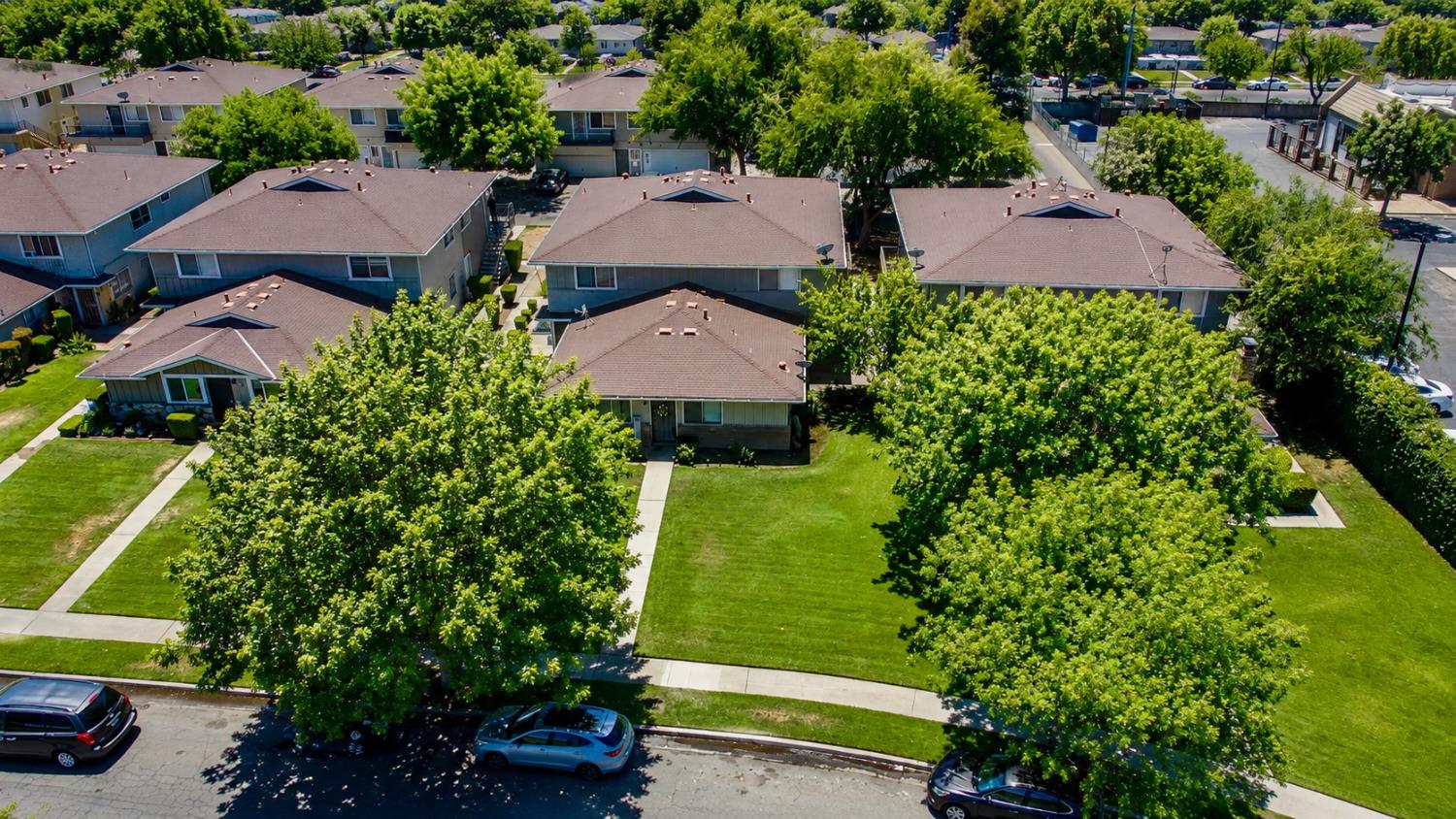 4989 N Holt Ave #103, Fresno, CA 93705
