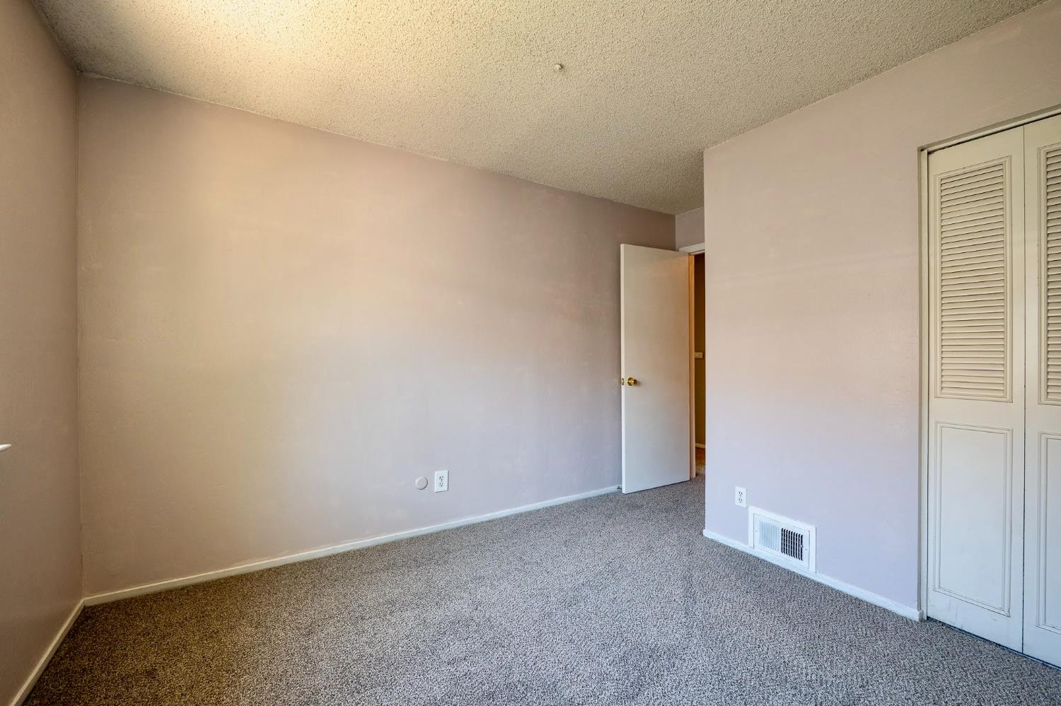 4989 N Holt Ave #103, Fresno, CA 93705