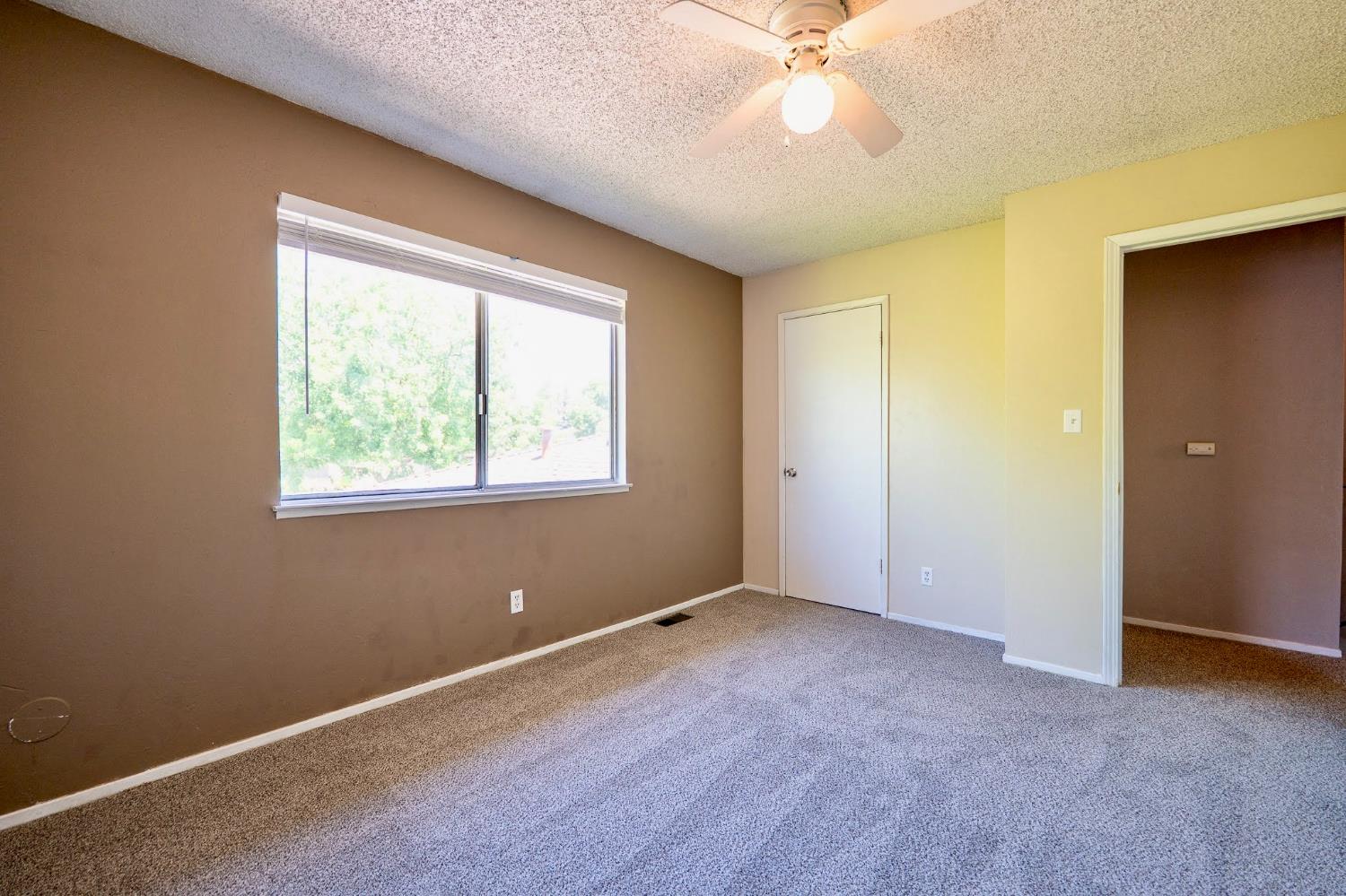 4989 N Holt Ave #103, Fresno, CA 93705