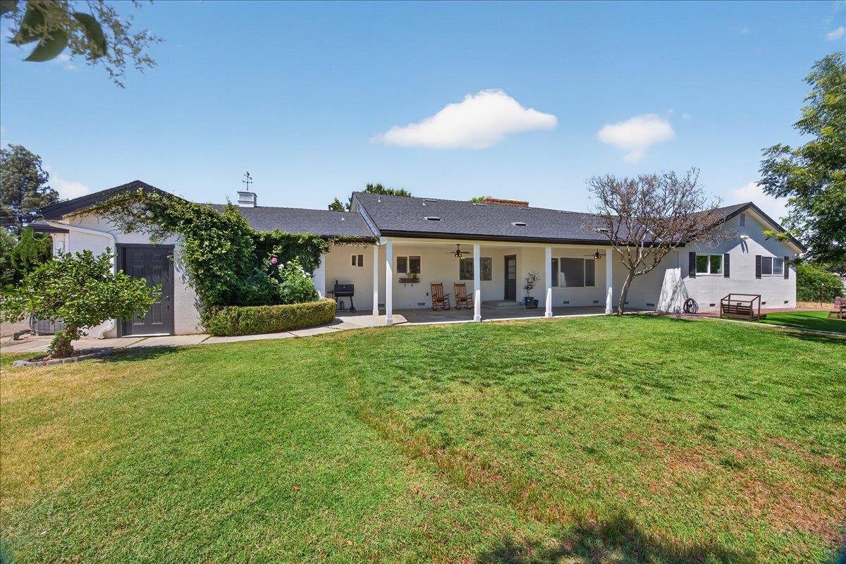 12583 Heather Lane, Clovis, CA 93619