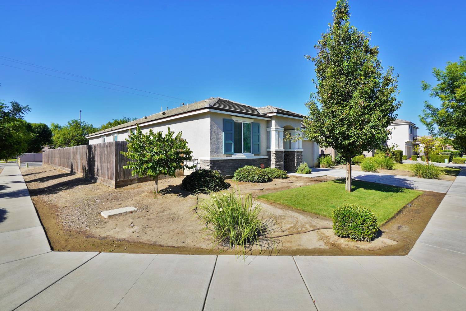 559 Ivory St, Lemoore, CA 93245