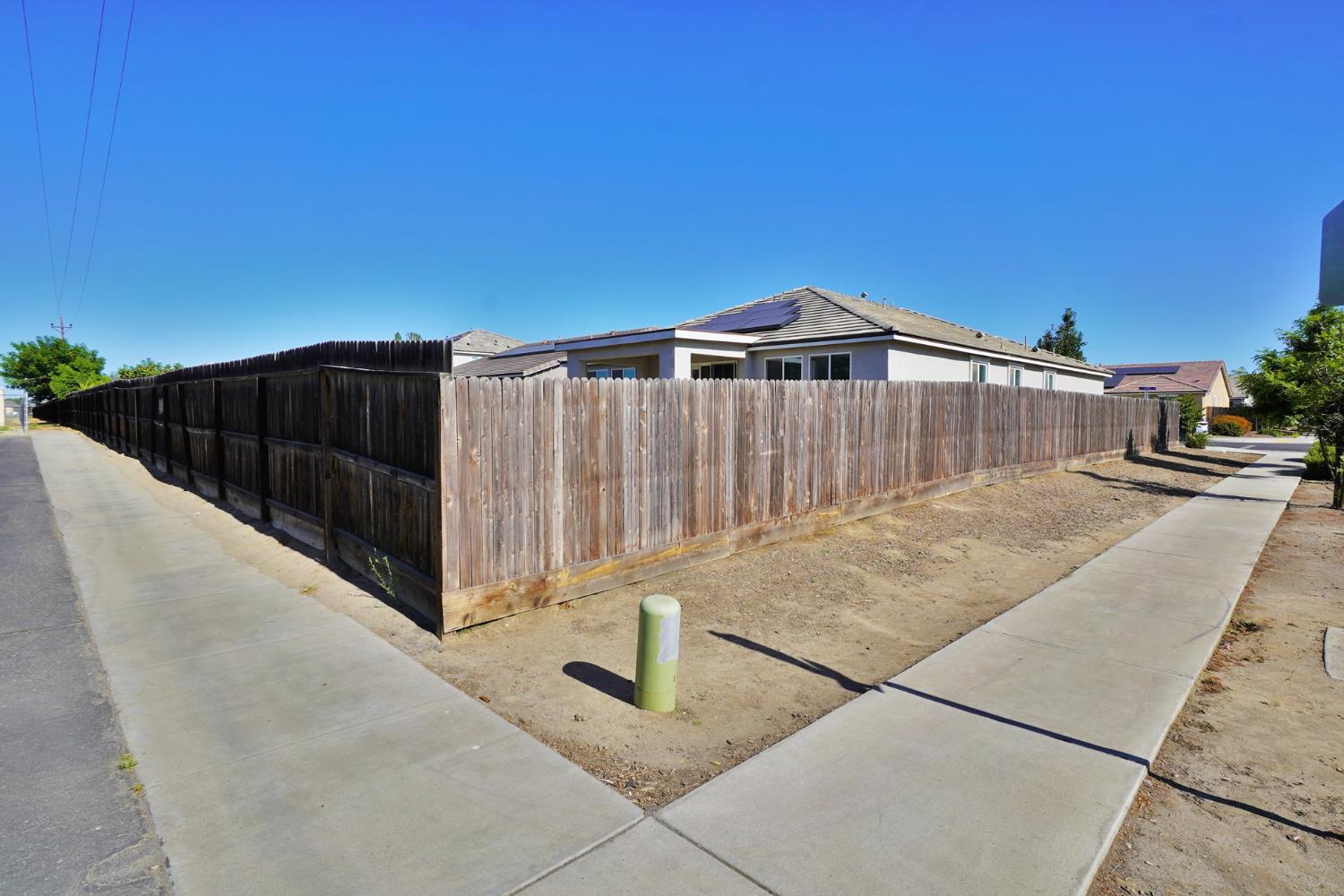 559 Ivory St, Lemoore, CA 93245