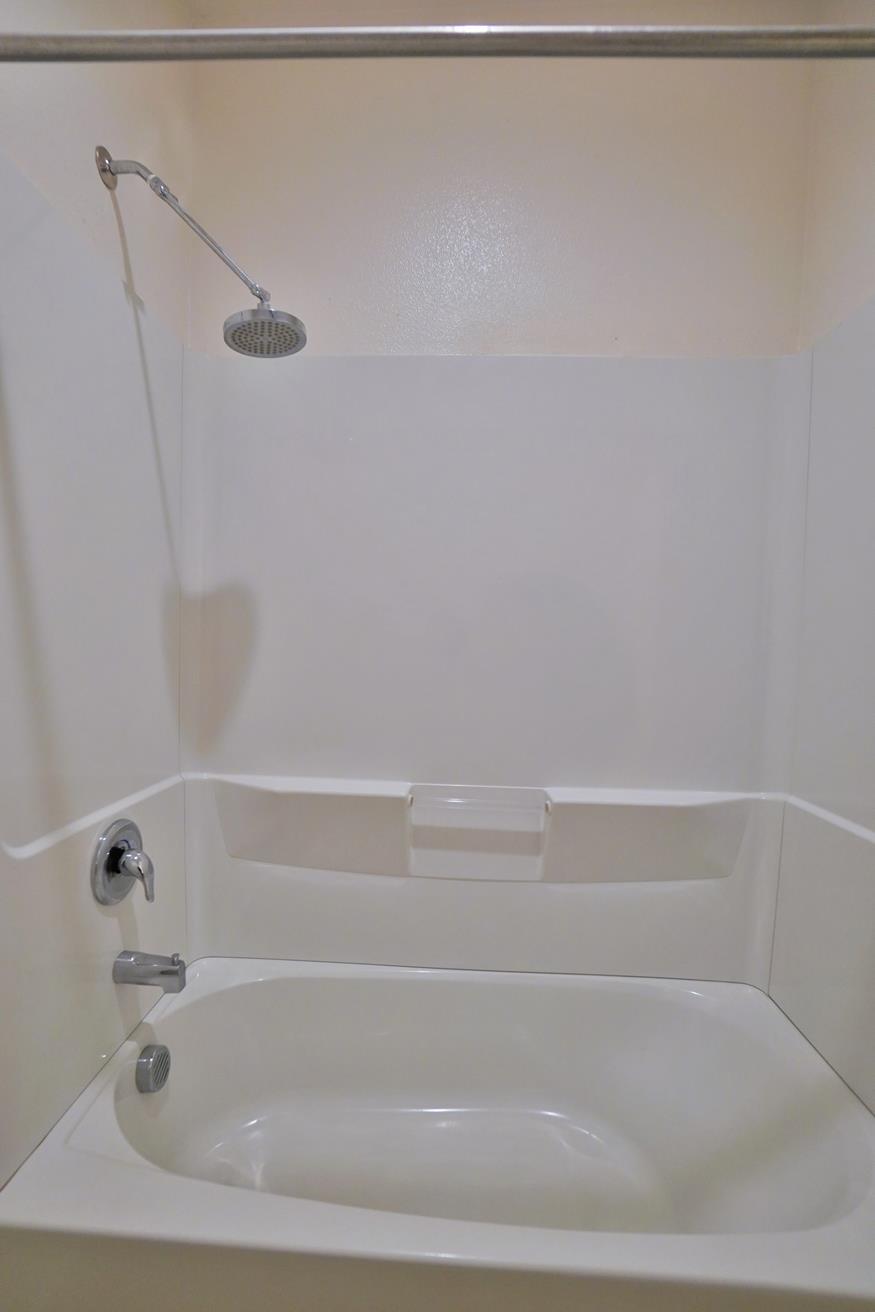 559 Ivory St, Lemoore, CA 93245