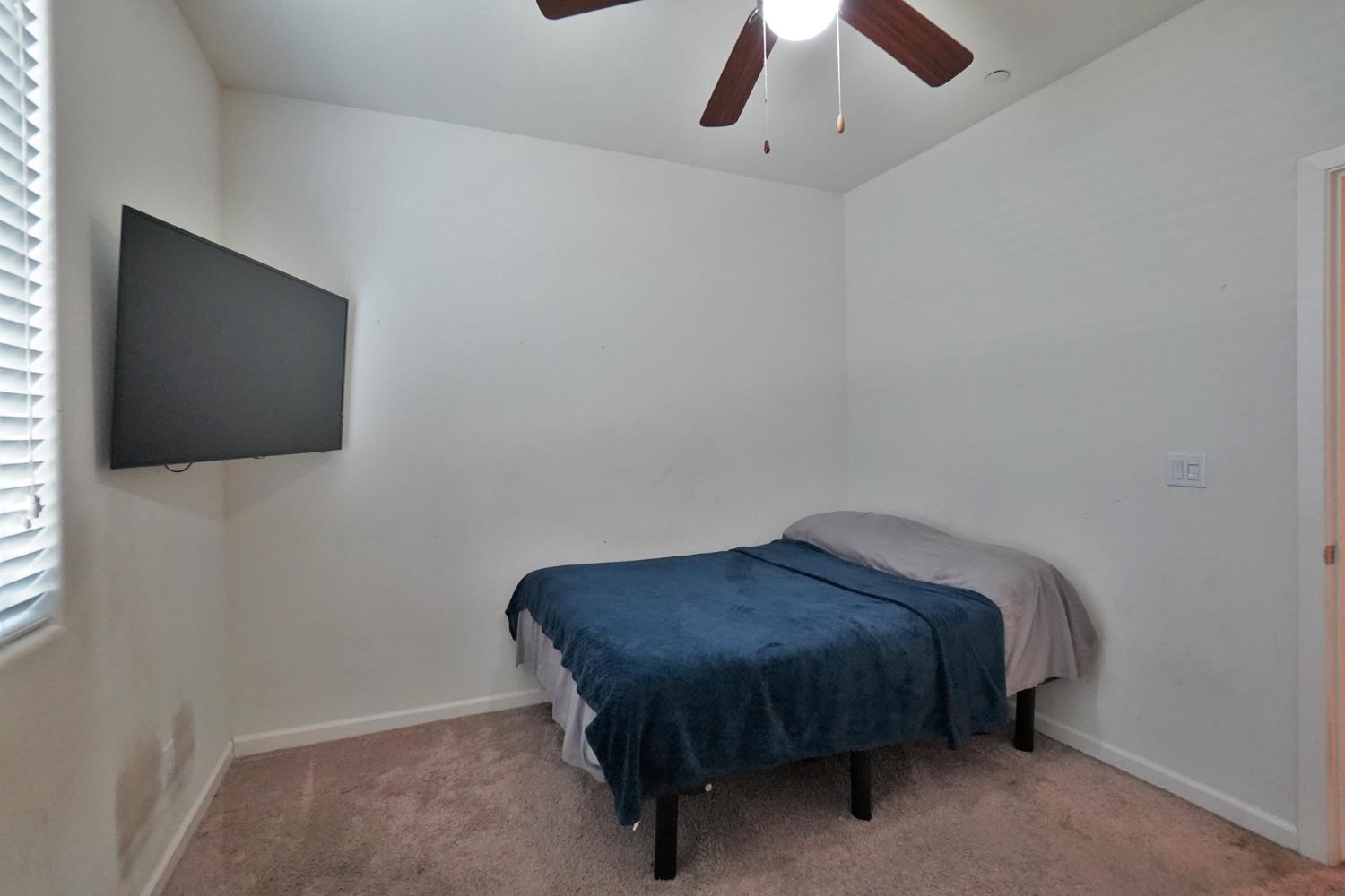 559 Ivory St, Lemoore, CA 93245