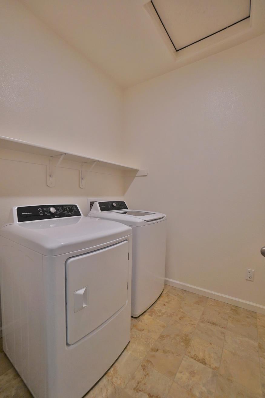 559 Ivory St, Lemoore, CA 93245