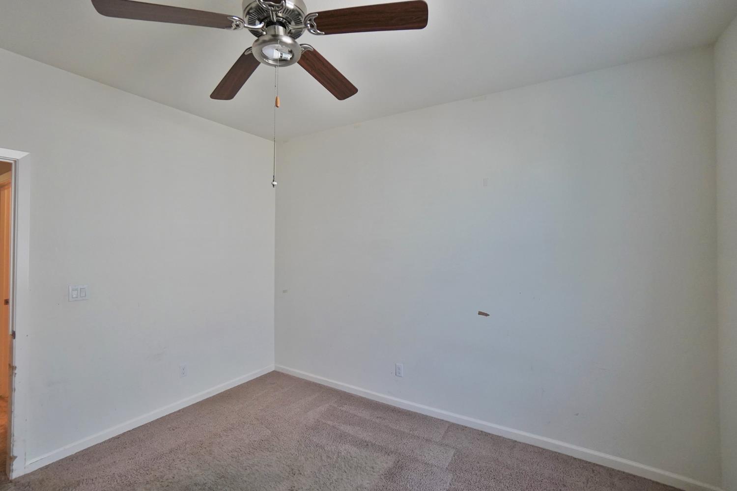 559 Ivory St, Lemoore, CA 93245